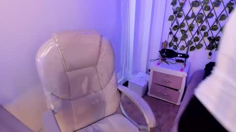 nathalyy_ds online show from September 20, 2025, 7:26 pm