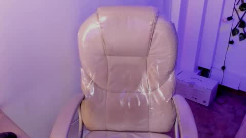 nathalyy_ds online show from October 11, 2025, 9:02 pm