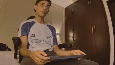 nathan_shimmer online show from December 22, 2025, 9:01 pm