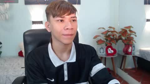 Snapshot of nathanclay chatting on September 12, 2025, 12:38 pm nathanclay online show from September 12, 2025, 12:38 pm