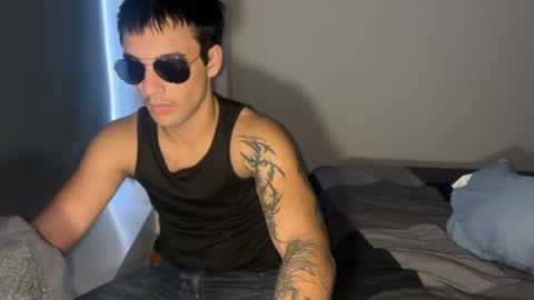 native_boy2 online show from April 23, 2026, 2:35 am