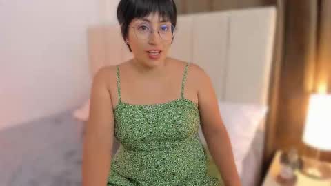 Nathalie online show from March 5, 2026, 7:10 pm