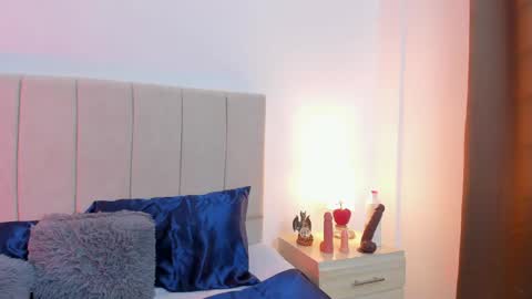 Nathalie online show from April 13, 2026, 7:08 pm