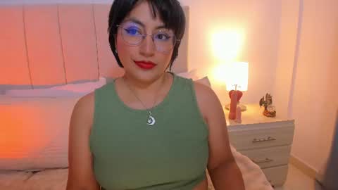 Snapshot of natty_bush chatting on June 29, 2026, 9:04 pm Nathalie online show from June 29, 2026, 9:04 pm