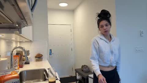 NATTY FIERROS online show from September 23, 2025, 10:24 pm