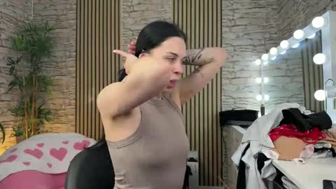 NATTY FIERROS online show from February 5, 2026, 12:15 am