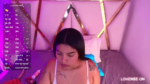 Snapshot of naturall_latina_ chatting on December 4, 2024, 3:04 am Sofia online show from December 4, 2024, 3:04 am