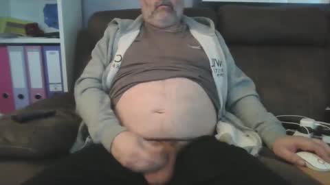 naturistmale45 online show from February 3, 2025, 1:08 pm