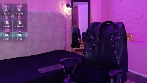 natuxxa online show from November 20, 2025, 3:45 pm