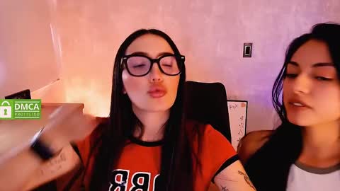 Natalia  Valeria online show from January 22, 2025, 5:06 pm
