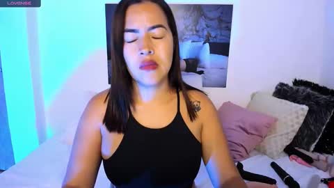 Snapshot of naty_07 chatting on February 10, 2025, 11:45 pm Natalia online show from February 10, 2025, 11:45 pm