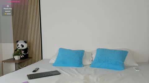 naty_model25 online show from December 5, 2025, 3:52 pm