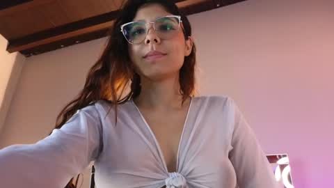 Naty Saenz online show from December 23, 2024, 1:03 pm