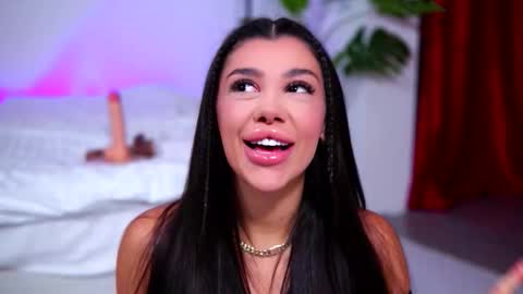 Naty online show from September 24, 2025, 7:23 am