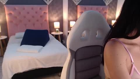 natyluv online show from September 22, 2025, 12:51 pm