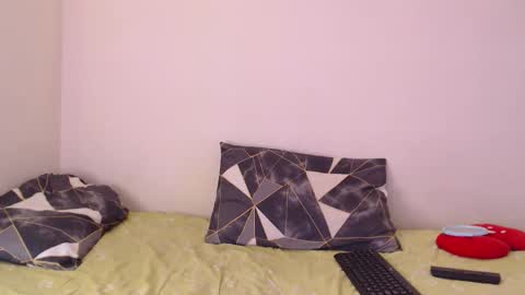 Eimy online show from January 6, 2026, 7:28 pm