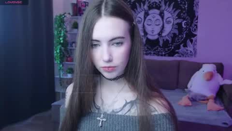 Nikki online show from October 28, 2025, 3:21 am