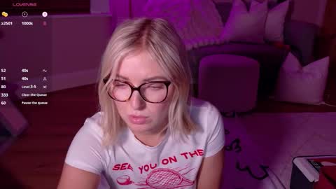 Bex currently on maternity leave online show from February 10, 2026, 9:52 pm