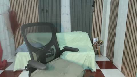 Snapshot of naughty_alice08 chatting on February 24, 2025, 4:05 am Jelay online show from February 24, 2025, 4:05 am