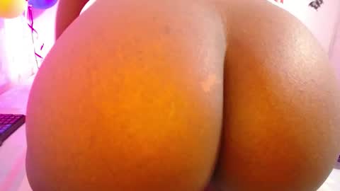 Snapshot of naughty_choko chatting on February 19, 2026, 8:21 am L I S S online show from February 19, 2026, 8:21 am