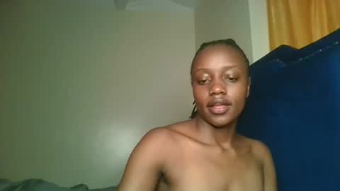 naughty_ellaa online show from September 18, 2025, 12:51 pm