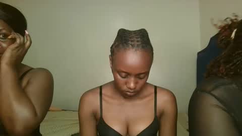 naughty_ellaa online show from September 19, 2025, 1:07 am