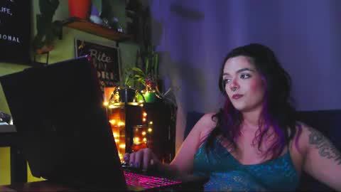 Snapshot of naughty_em_17 chatting on June 24, 2026, 5:50 am Em please help me reach 100 thumbs up 3 online show from June 24, 2026, 5:50 am