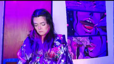 Snapshot of naughty_em_17 chatting on July 12, 2026, 9:50 pm Em please help me reach 100 thumbs up 3 online show from July 12, 2026, 9:50 pm