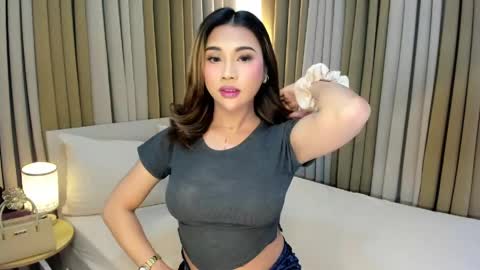 naughty_hunk_yuki online show from April 16, 2026, 9:39 pm