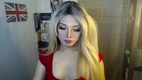 Snapshot of naughty_kim20 chatting on February 2, 2025, 3:32 am alexa online show from February 2, 2025, 3:32 am