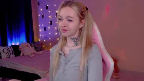 Snapshot of naughty_mablee chatting on June 5, 2026, 1:12 am Mable online show from June 5, 2026, 1:12 am