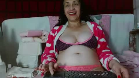 Snapshot of naughty_tita chatting on June 18, 2026, 8:14 am Tita Madurita online show from June 18, 2026, 8:14 am