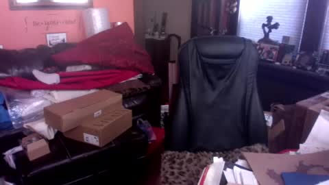 Snapshot of naughtybone chatting on May 3, 2026, 10:05 pm naughtybone online show from May 3, 2026, 10:05 pm