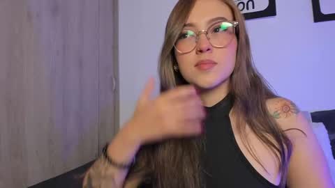 LANAindependent model online show from September 27, 2025, 4:50 am