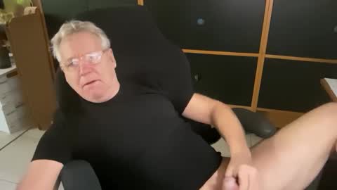 naughtydaddyla online show from November 13, 2025, 6:29 pm