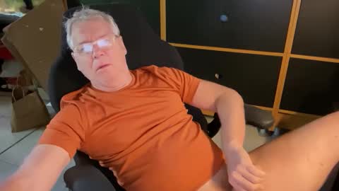 naughtydaddyla online show from April 4, 2026, 7:11 pm