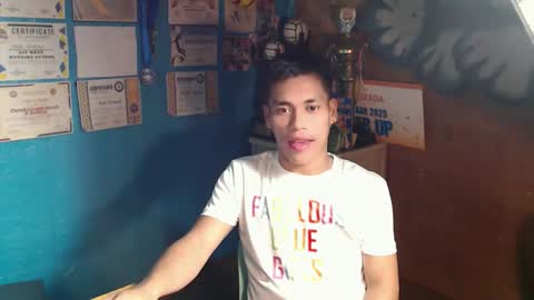 naughtyfuck_boy online show from October 17, 2025, 11:35 am