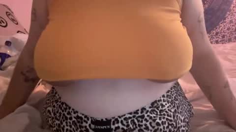 Naughty Girl online show from November 27, 2025, 8:22 pm