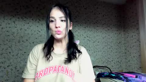 Anasteysha online show from October 17, 2025, 2:19 pm