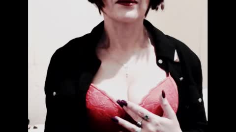 Snapshot of naughtyjenniferxx chatting on November 23, 2025, 12:21 am Jenny online show from November 23, 2025, 12:21 am