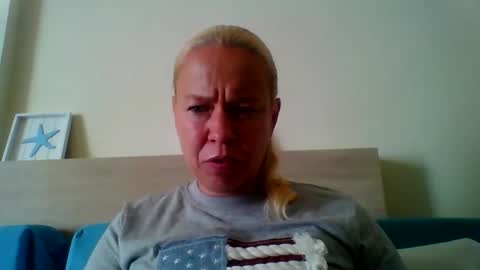 naughtyjennyblondeuk online show from April 16, 2026, 1:56 pm