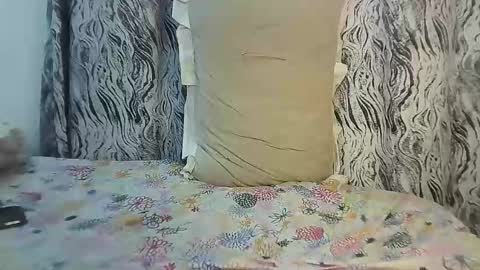 naughtylisah online show from November 1, 2025, 5:53 am