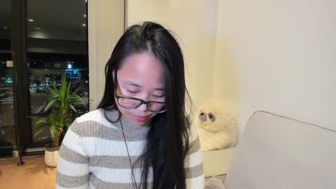 Gigi Chu  online show from February 4, 2025, 8:06 pm