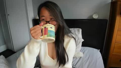 Snapshot of naughtynerdygirl chatting on October 1, 2025, 1:06 pm Gigi Chu online show from October 1, 2025, 1:06 pm