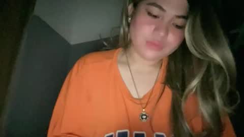 Snapshot of naughtyrosecum chatting on May 11, 2026, 4:04 pm Rose Wilson online show from May 11, 2026, 4:04 pm