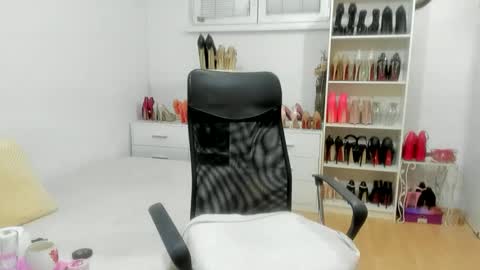 naughtysabine1 online show from October 18, 2025, 9:21 am