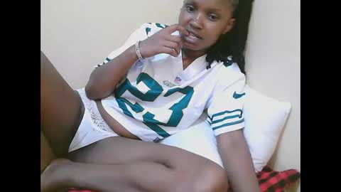 naughtyqueen online show from October 12, 2025, 10:53 pm