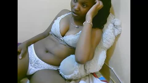 naughtyqueen online show from October 25, 2025, 1:24 am