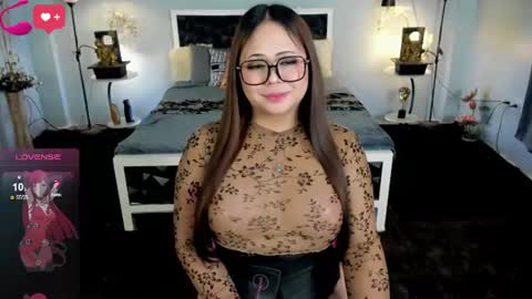 ITS ME YOGIRL PATRICIA online show from June 19, 2026, 2:32 pm