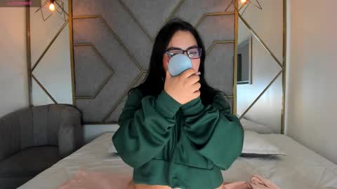 NavannyCattan online show from September 18, 2025, 4:47 am